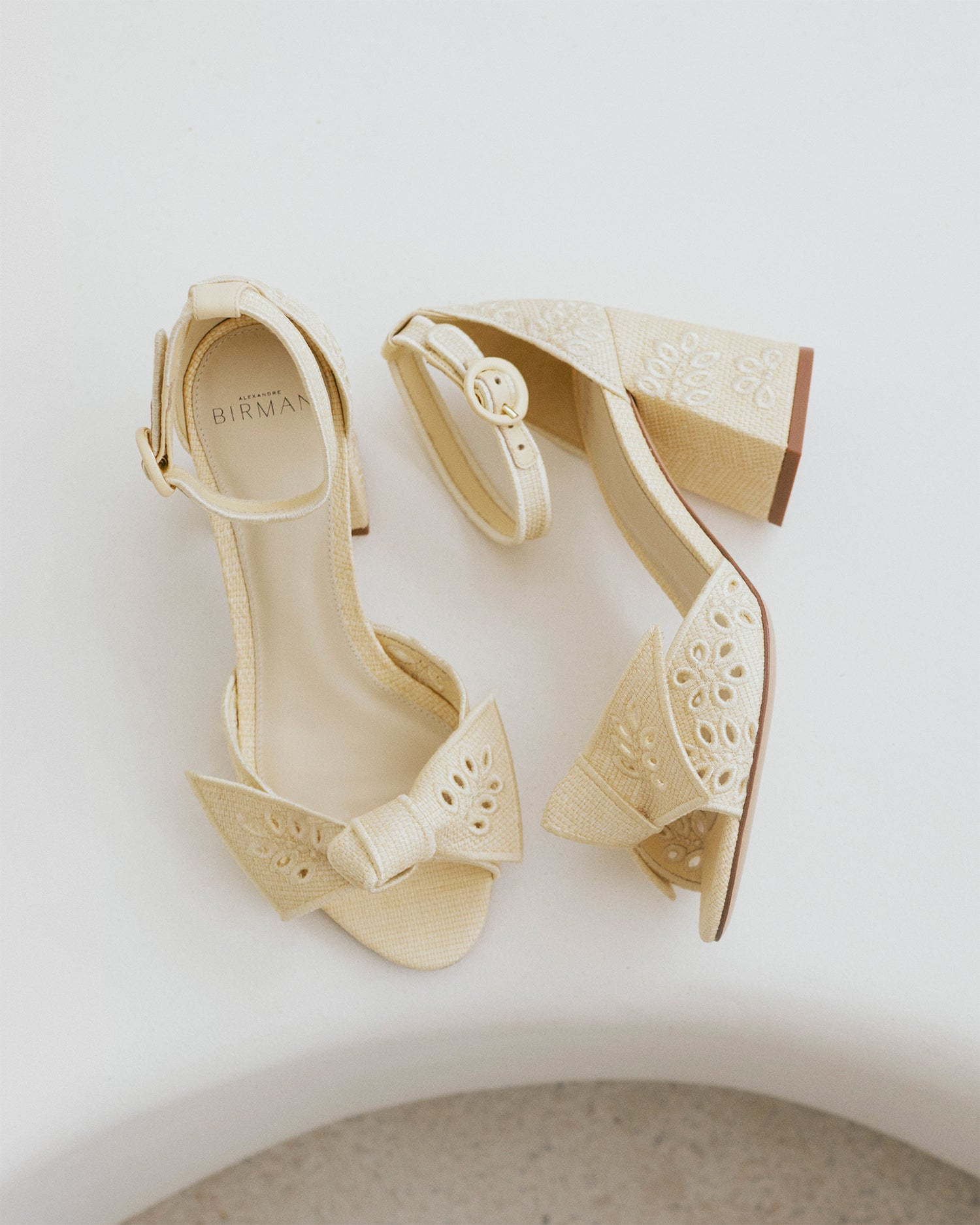 Maxi Clarita Embroidery 75 Creamy Sandals S/25