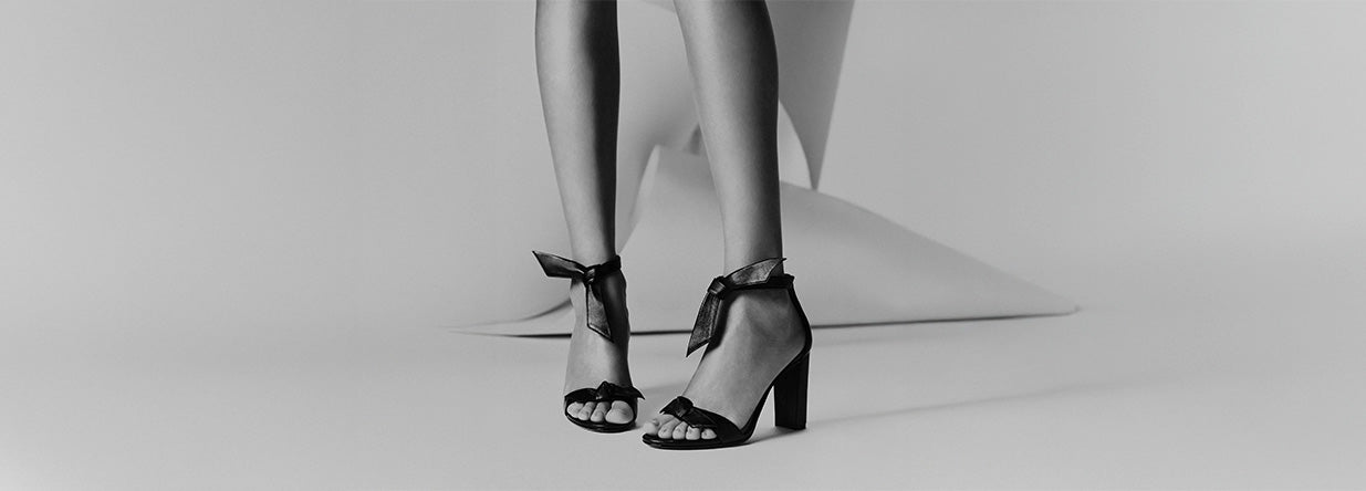 Discover the sculpet lines collection.