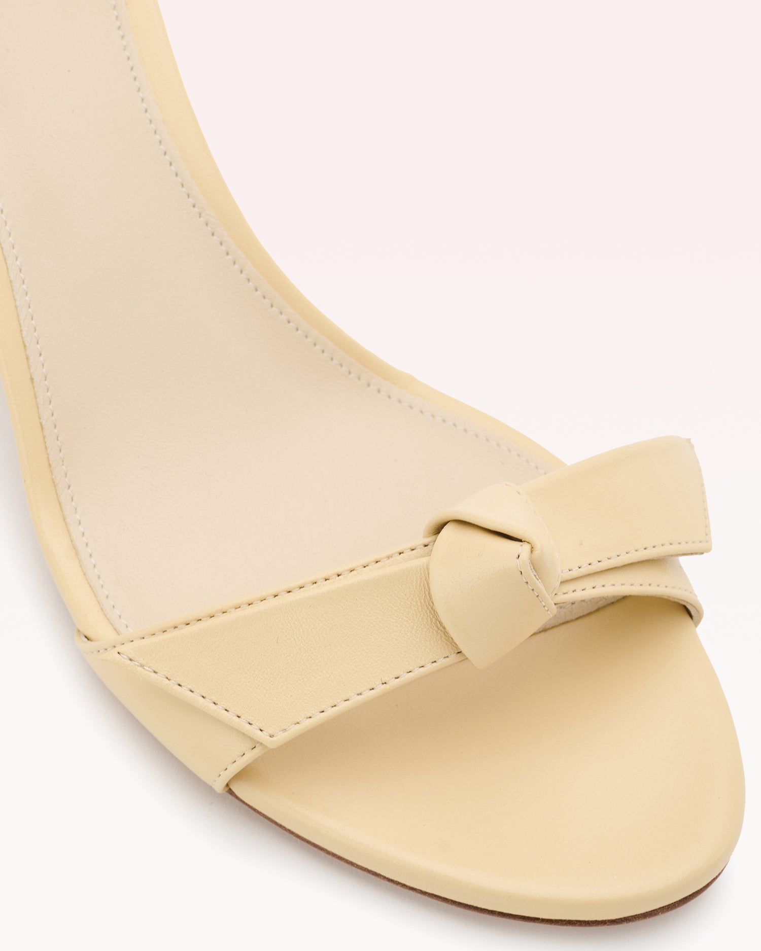 Clarita Buckle 60 Creamy Sandals S/25