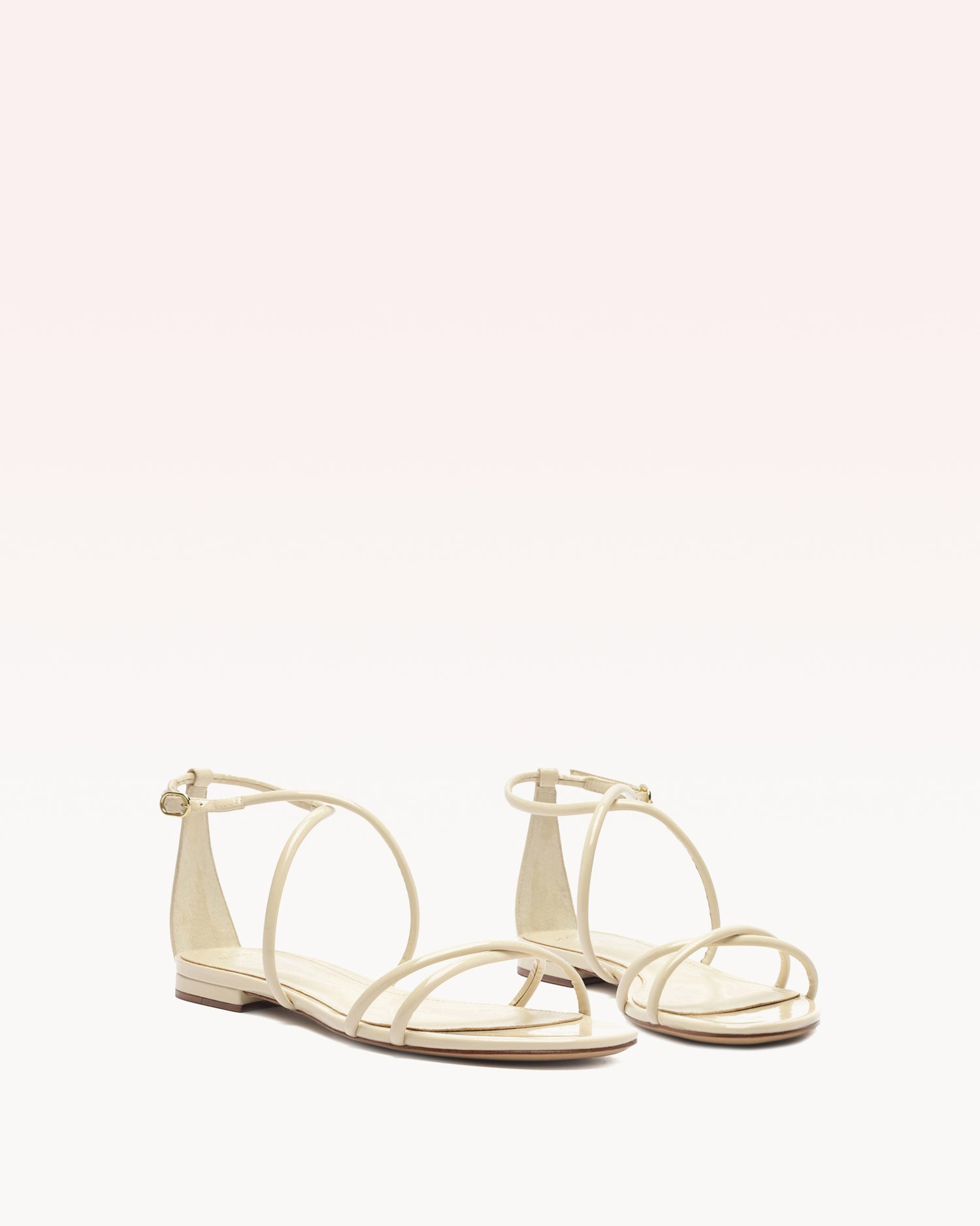 Lory Flat Eggshell Flats P/25