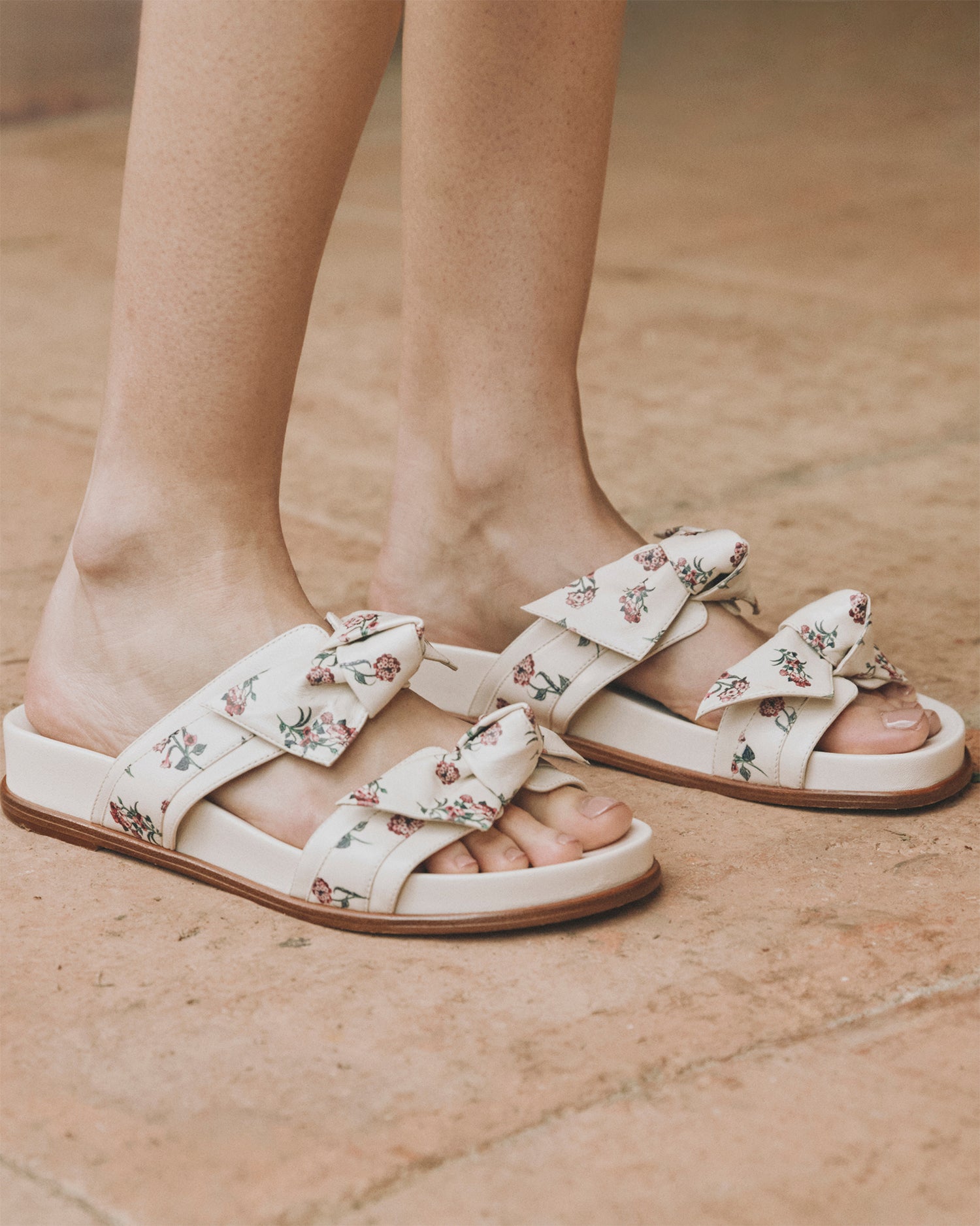 Maxi Clarita Sandal Off Quebrada Flats Agua Bendita