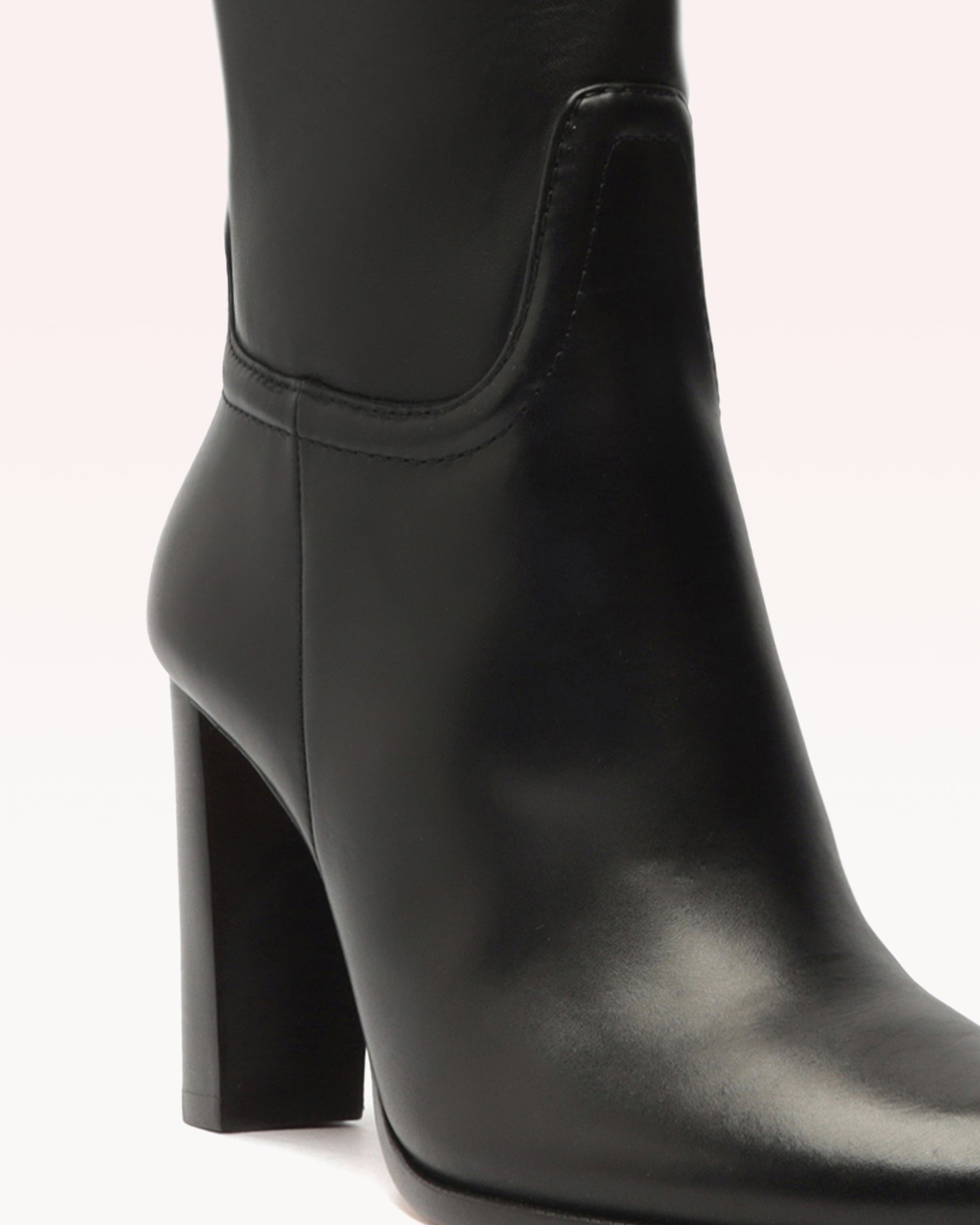 Lauréate leather boots