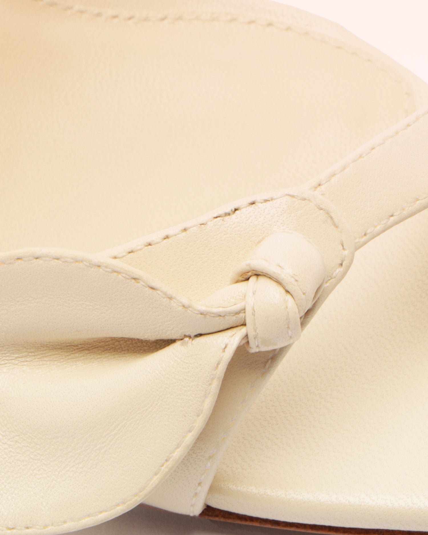 Magnolia Mule 85 Eggshell