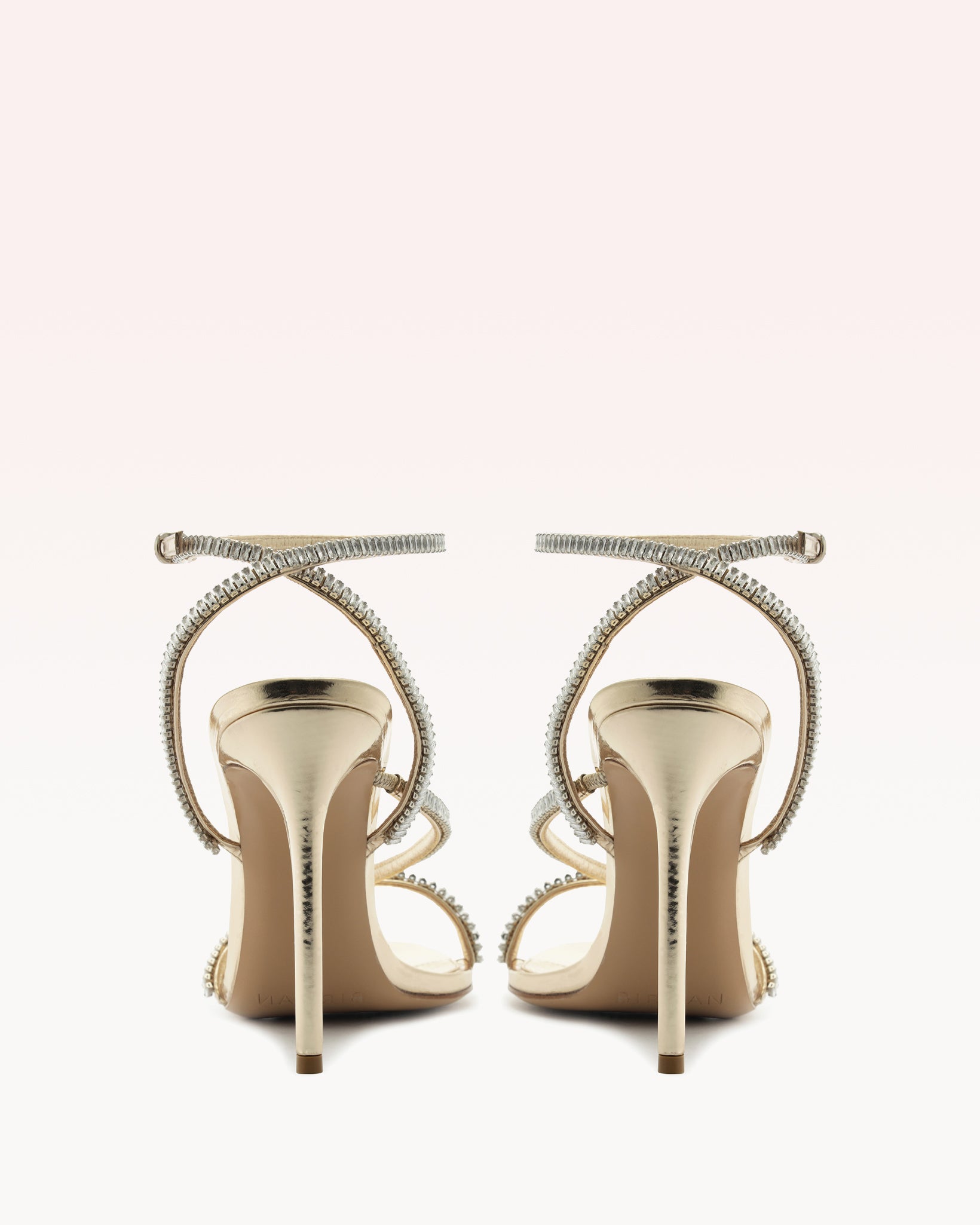 春夏に向けて【leah alexandra】ORO ANKLET カスタムサイズ展開 Leah Zircone 100 – Alexandre Birman