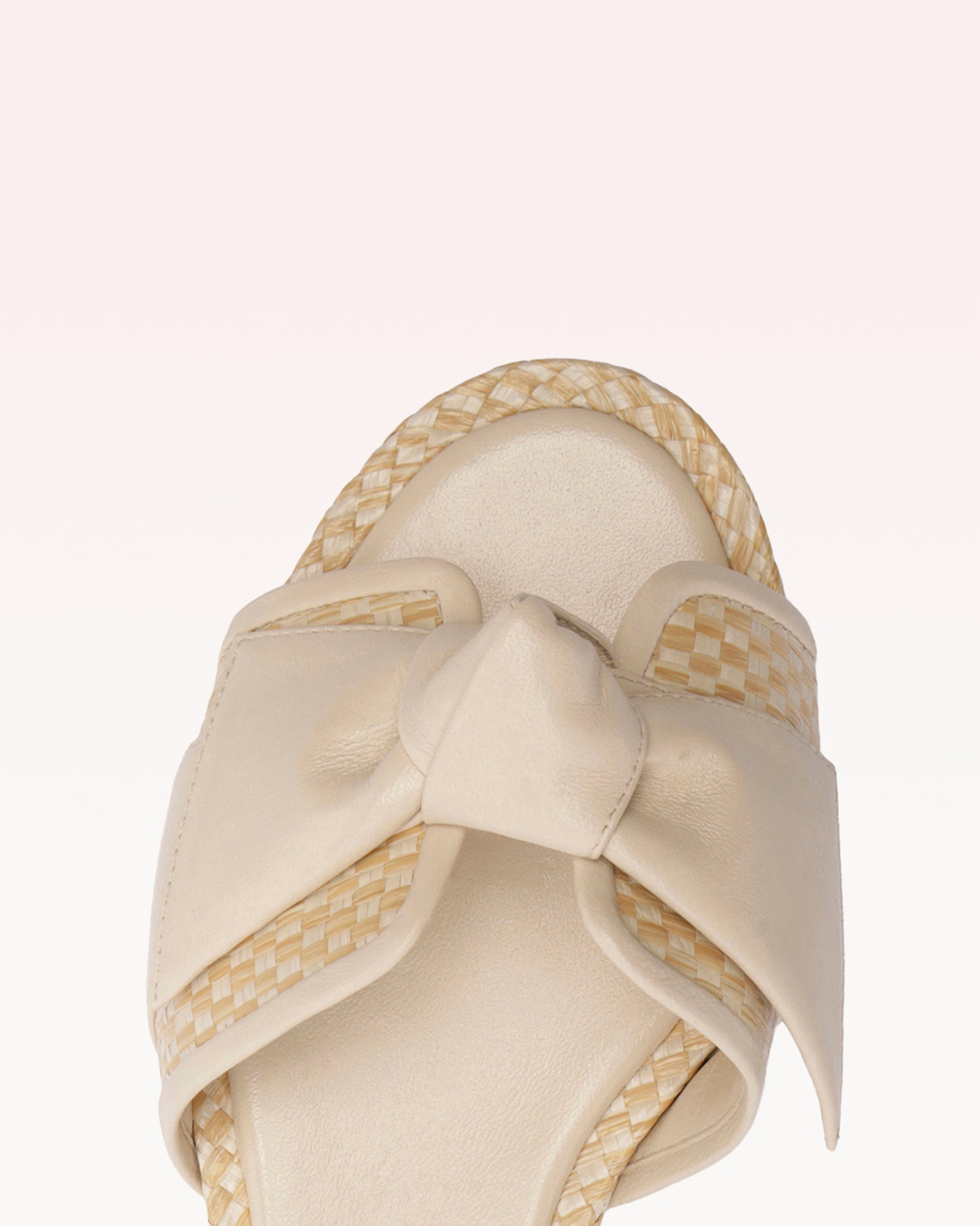 Maxi Clarita Padded Raffia Flat Shell Sandals R/26