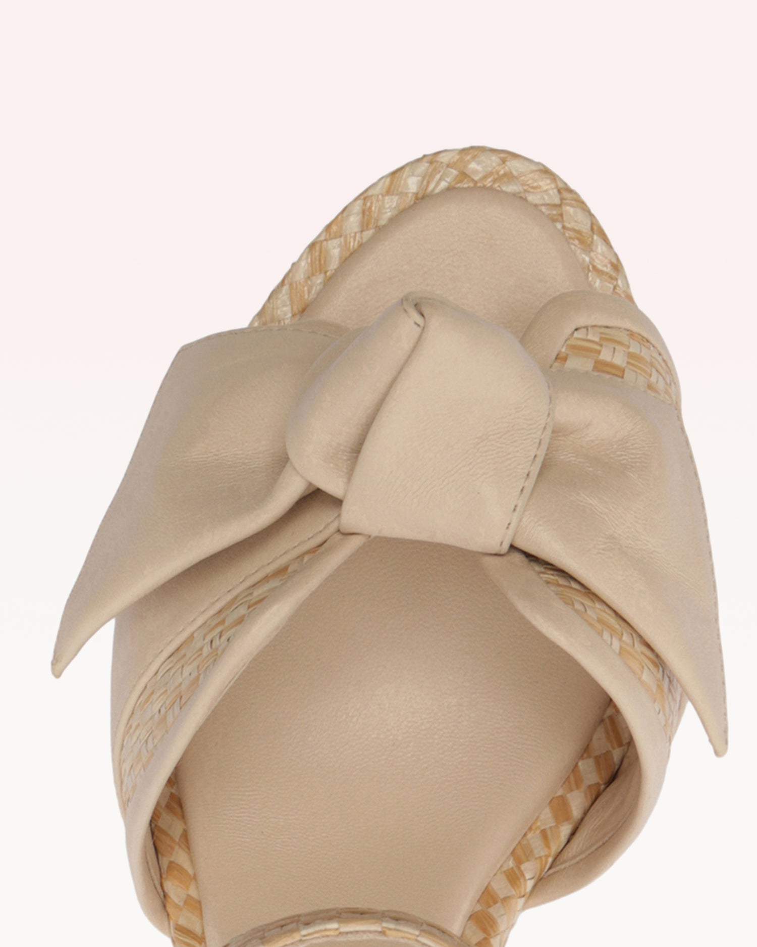 Maxi Clarita Padded Raffia 120 Shell Sandals R/26